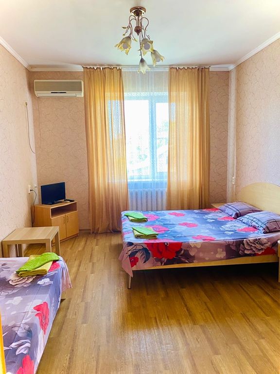 Алекс — Трёхместный номер стандарт