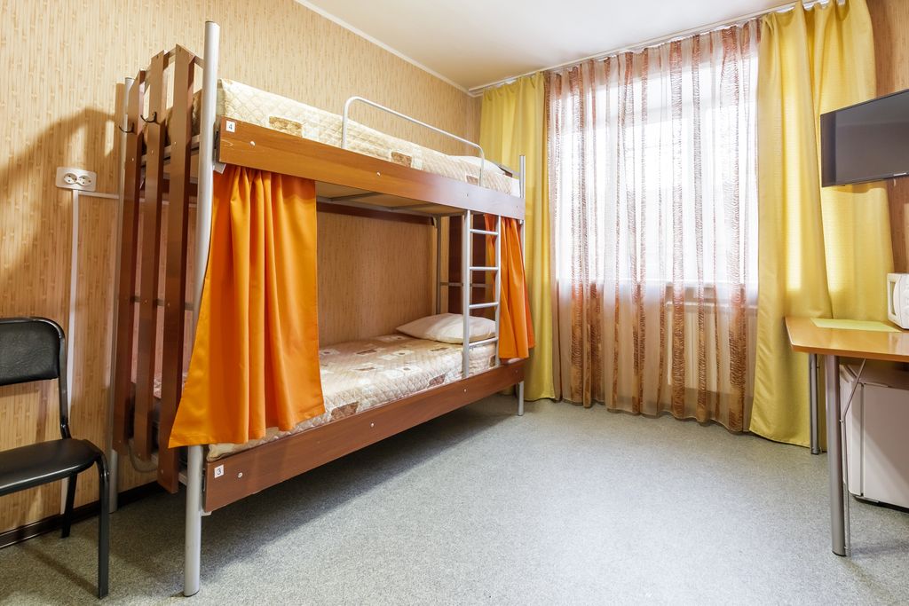 Миллениум в центре — Многоместный смешанный номер эконом (душ/туалет общий)