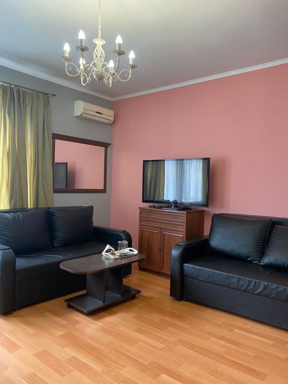 Карс — Семейный номер люкс с двуспальной кроватью и двумя диванами 21