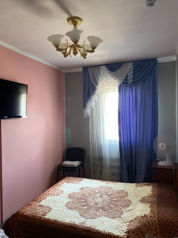 Карс — Двухместный номер с 1 кроватью эконом класса с двуспальной кроватью 4,7