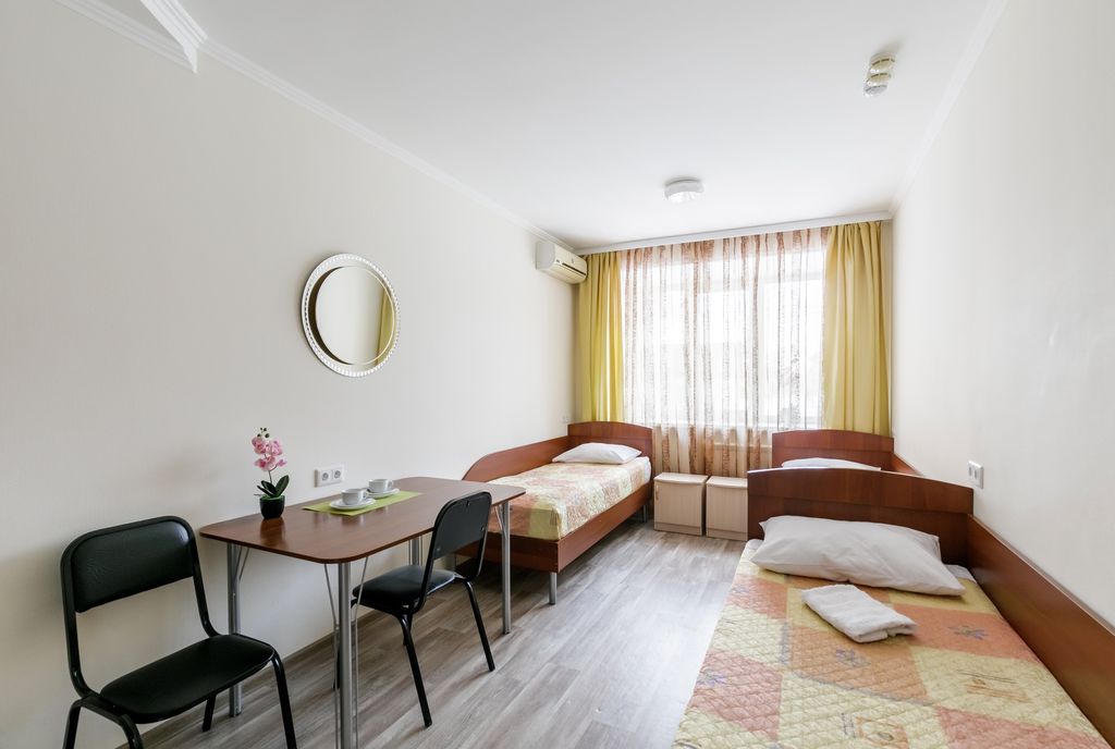 Миллениум в центре — Четырёхместный номер эконом с видом на город