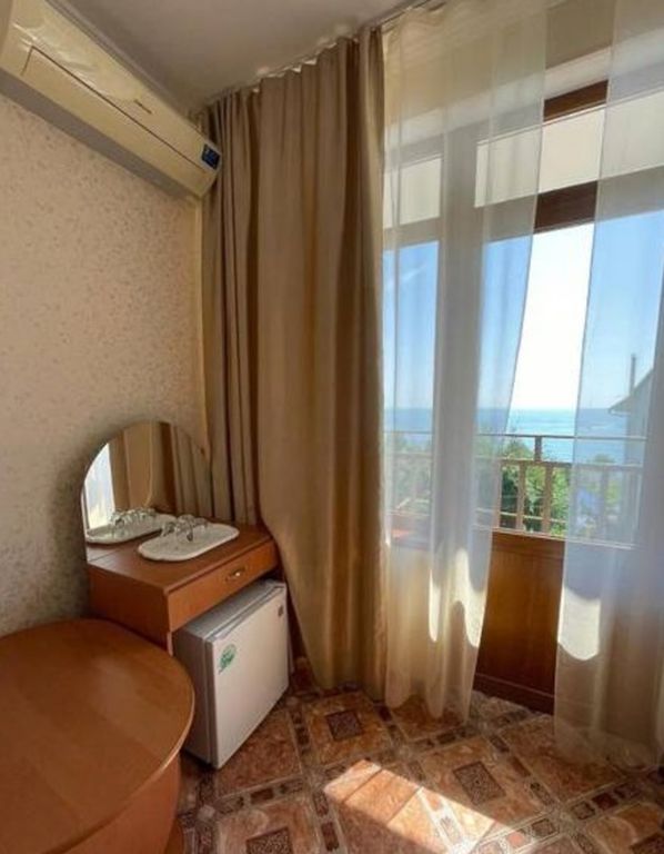 Лесная сказка — Трёхместный номер студио с балконом и без