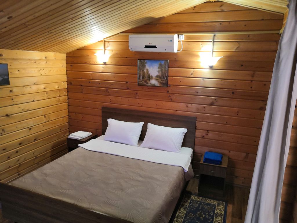 Ямал — Четырёхместный номер Комфорт в деревянном домике 2 этаж