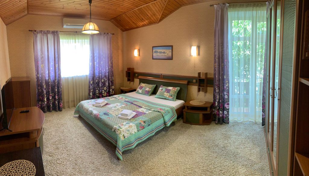 Моренико — Четырёхместный номер с балконом