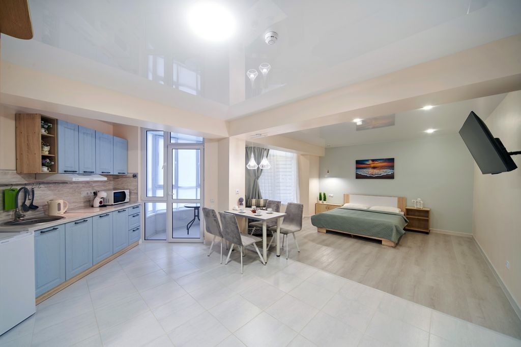 Адмиральская лагуна — Семейный номер вид на сквер