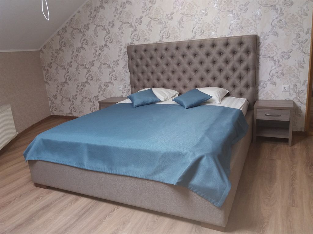 Алая Роза — Семейный номер двухкомнатный комфорт