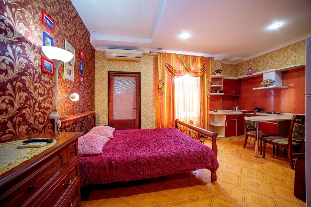 Виктория — Семейный номер 11 с кухней