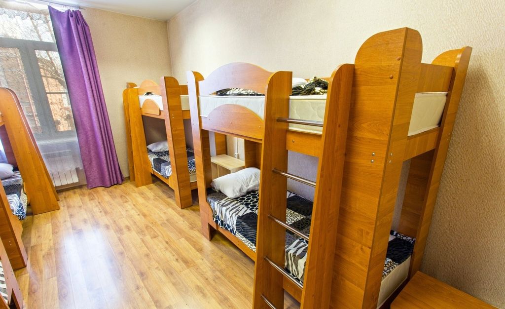 Viva Sibhome — Многоместный мужской номер эконом (душ/туалет общий)