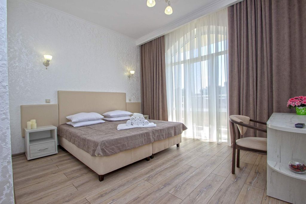 Фея — Двухместный номер с 1 кроватью улучшенный с видом на город