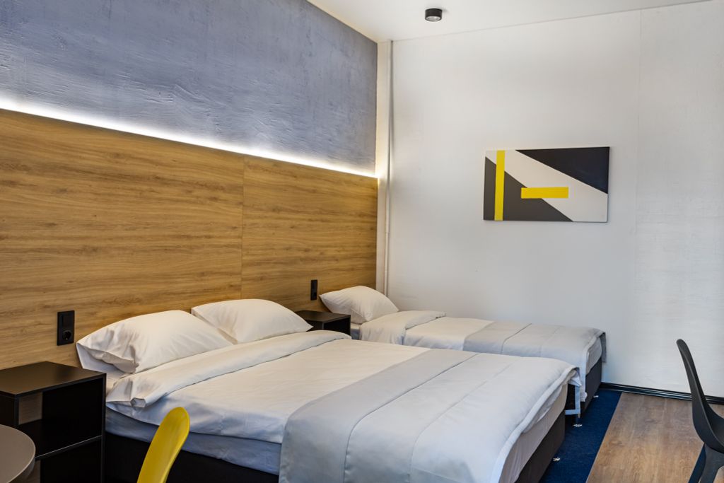 Greenfeel Великий Новгород — Трёхместный номер с кухней