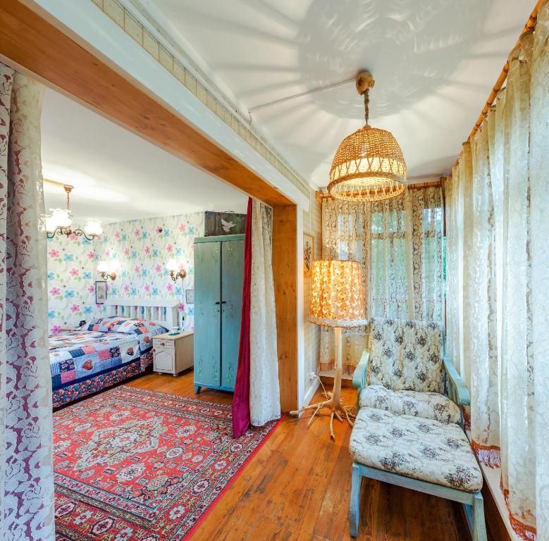 Чеховская дача — Двухместный номер с 1 кроватью Двухкомнатный люкс