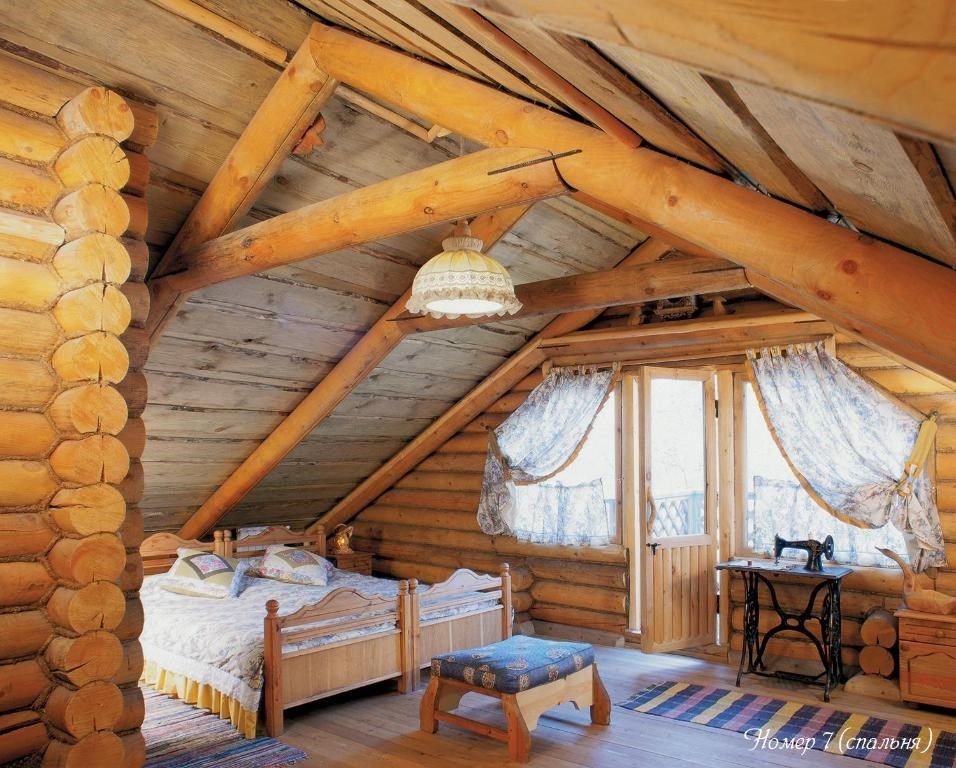 Чеховская дача — Апартаменты двухэтажный люкс-мансарда с балконом