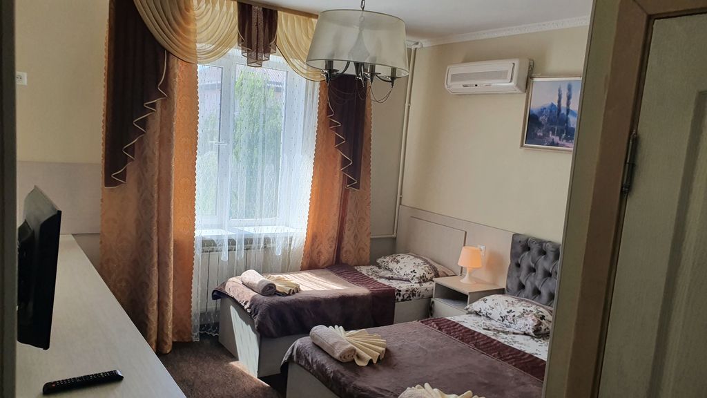 Анапазвезда — Трёхместный номер стандарт с видом на город