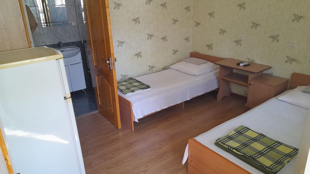 У Сергея — Двухместный номер с 2 отдельными кроватями с удобствами в номере