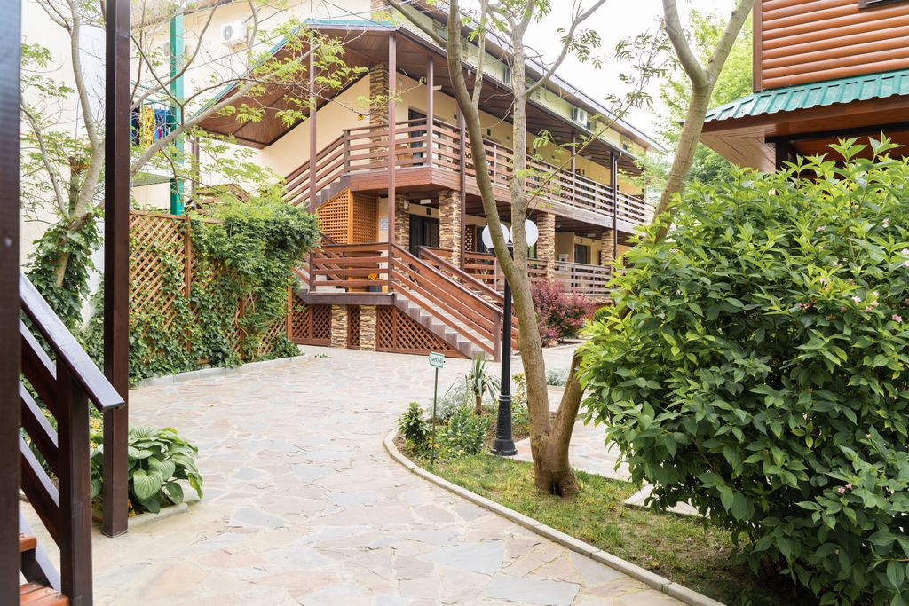 Афалина — Одноместный номер 1-ый местный номер Стандарт (корпус эконом мансарда)