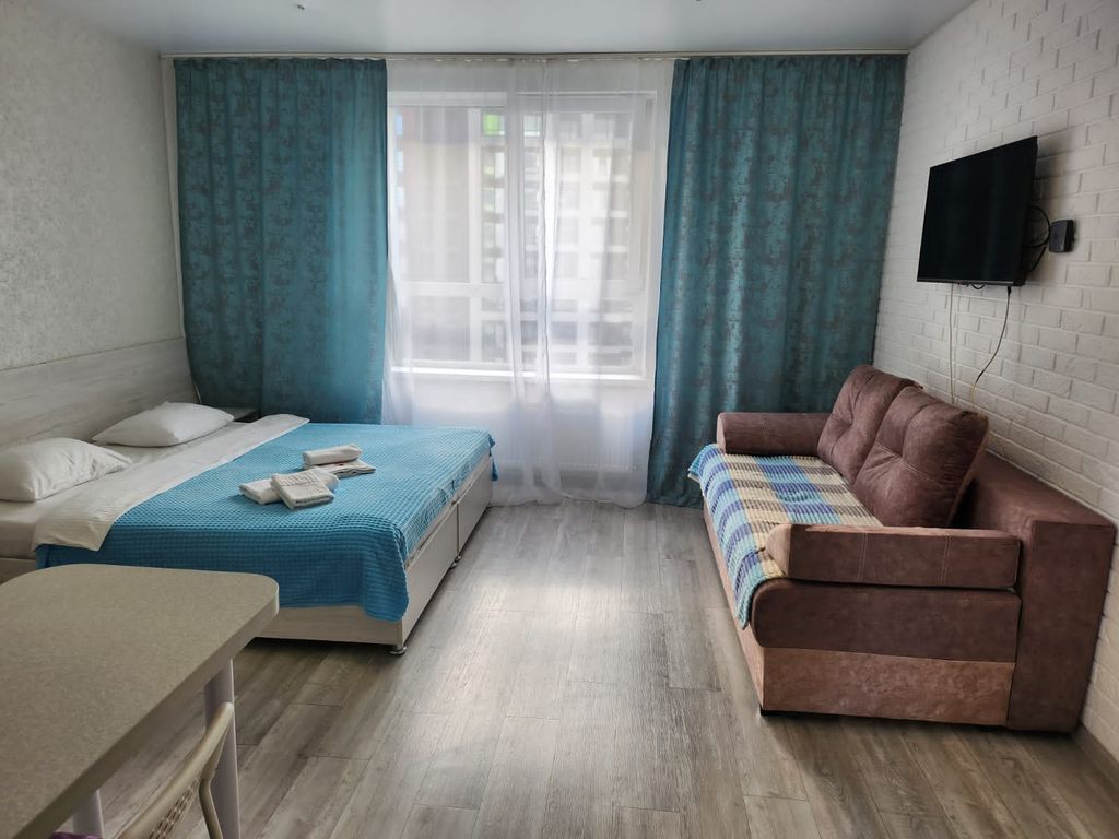 Lucky Jet 3* — Апартаменты студия с видом на город