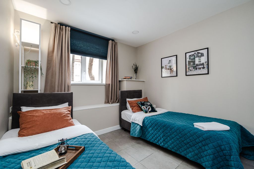 Апартаменты Uroom эконом — Двухместный номер с 2 отдельными кроватями эконом 1