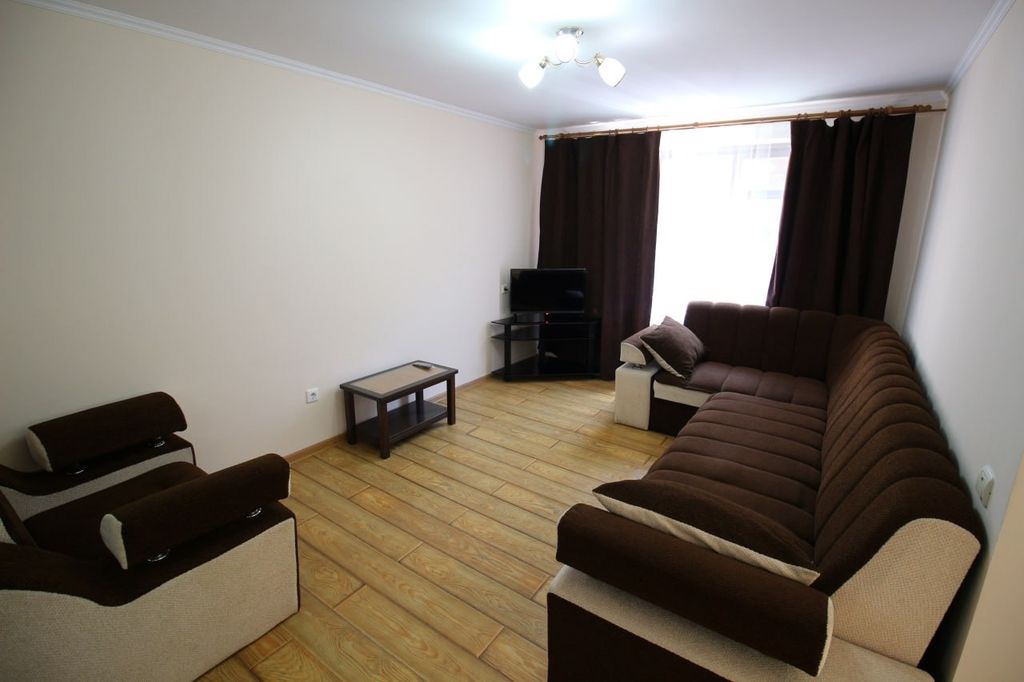 Версаль — Семейный номер Дом три комнаты с кухней и стиральной машиной