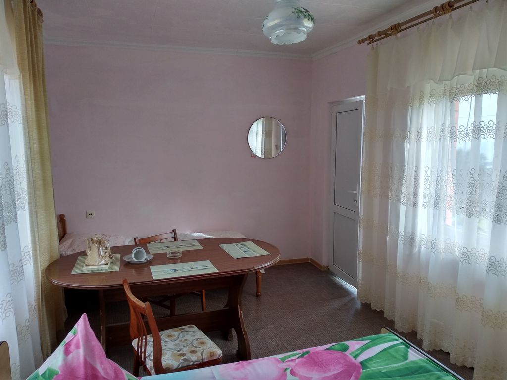 Валера и Люба — Трёхместный номер  с кондиционером и балконом