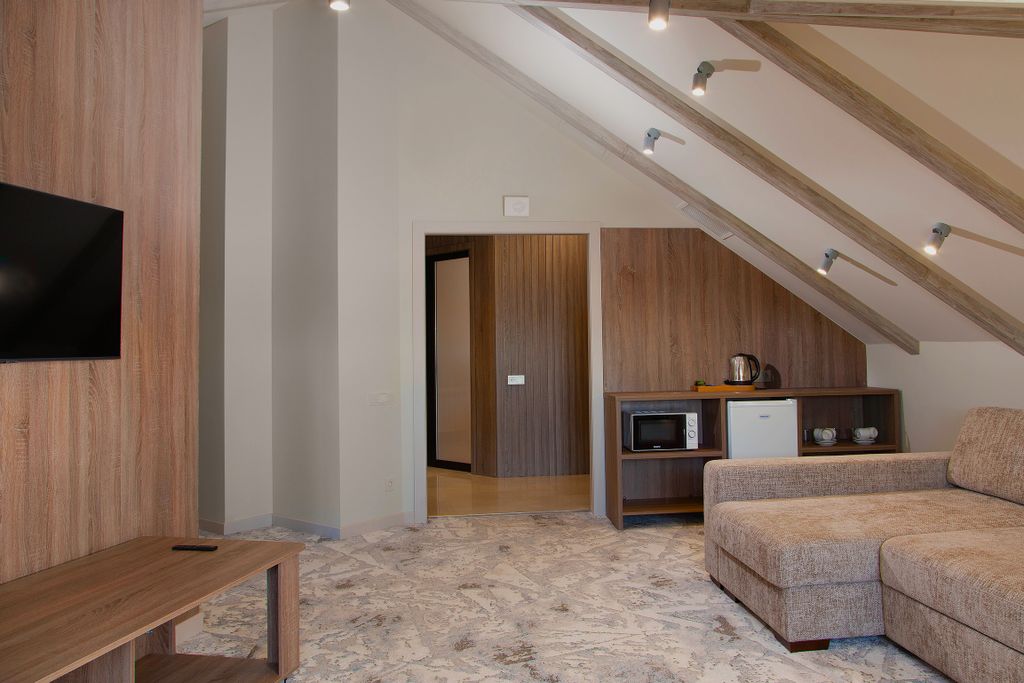 TES Hotel Resort & SPA — Четырёхместный номер Полулюкс улучшенный