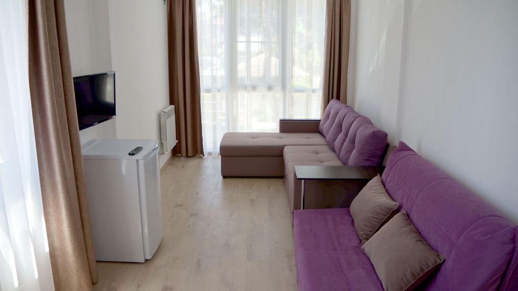 Калачёвых — Четырёхместный номер стандарт с видом на город