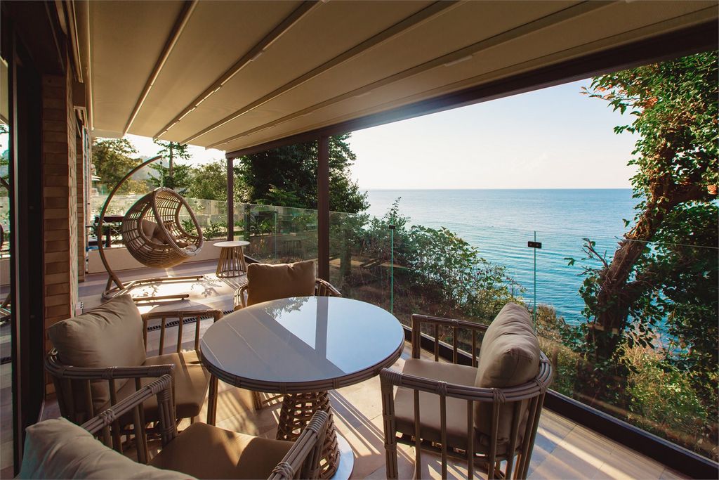 Курортный отель Лучезарный Резорт — Апартаменты гранд делюкс с видом на море