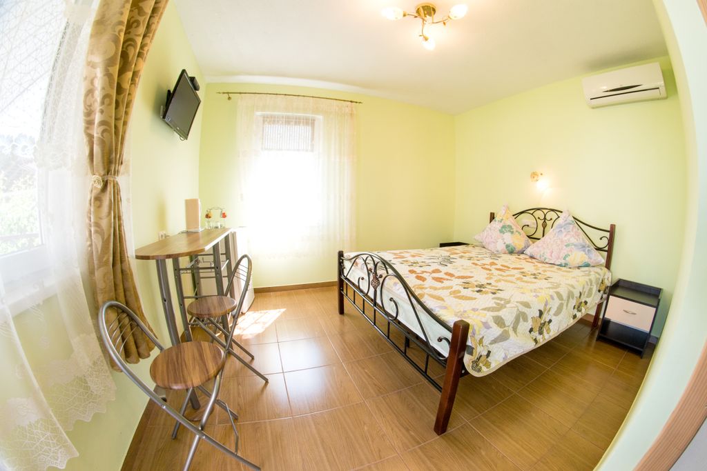 Ассоль Судак — Двухместный номер с 1 кроватью делюкс с двуспальной кроватью и балконом либо патио