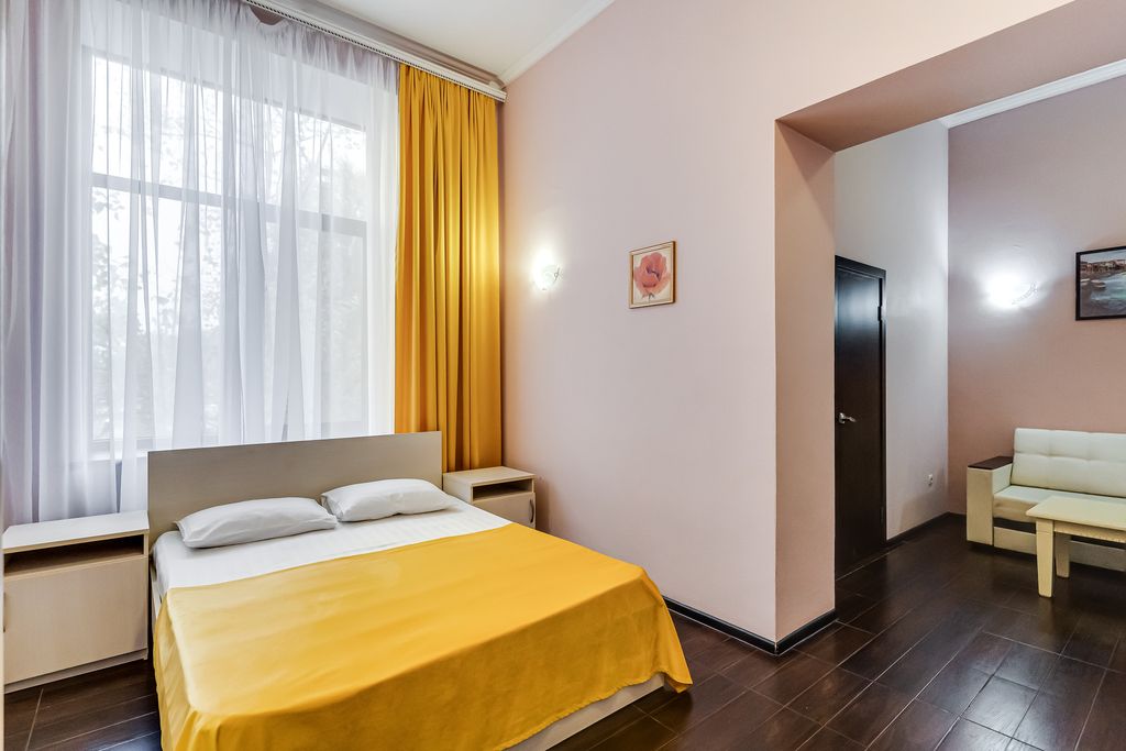 Островский — Четырёхместный номер Полулюкс