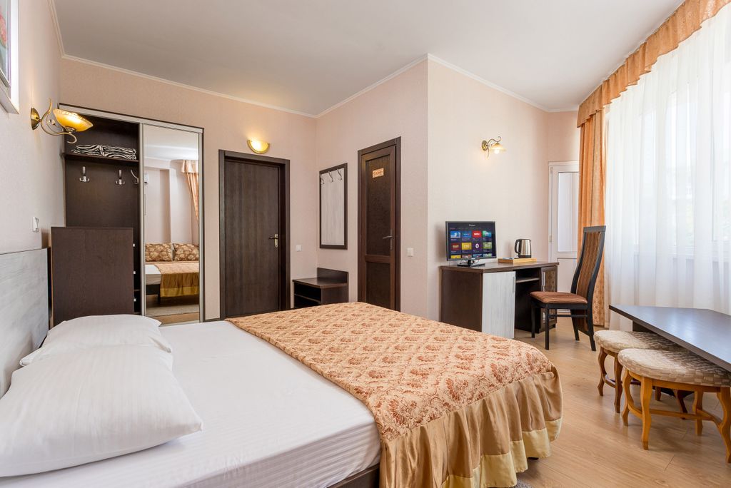 Русич — Четырёхместный номер с увеличенной площадью Корпус В