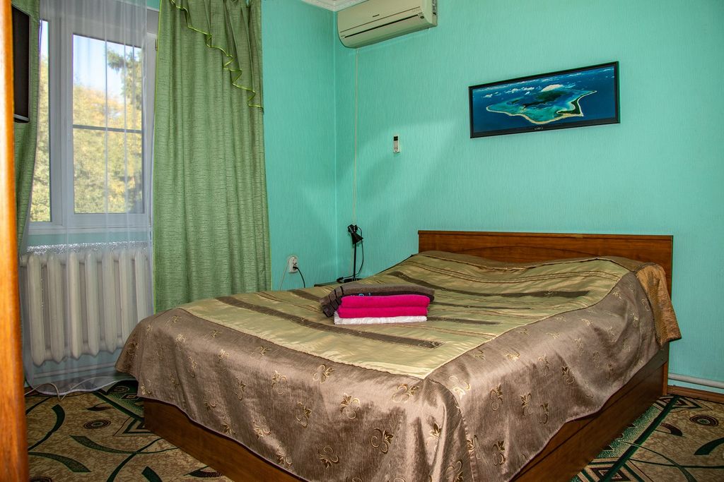 Южный экспресс — Четырёхместный номер Двухкомнатные 4-мест «Стандарт»