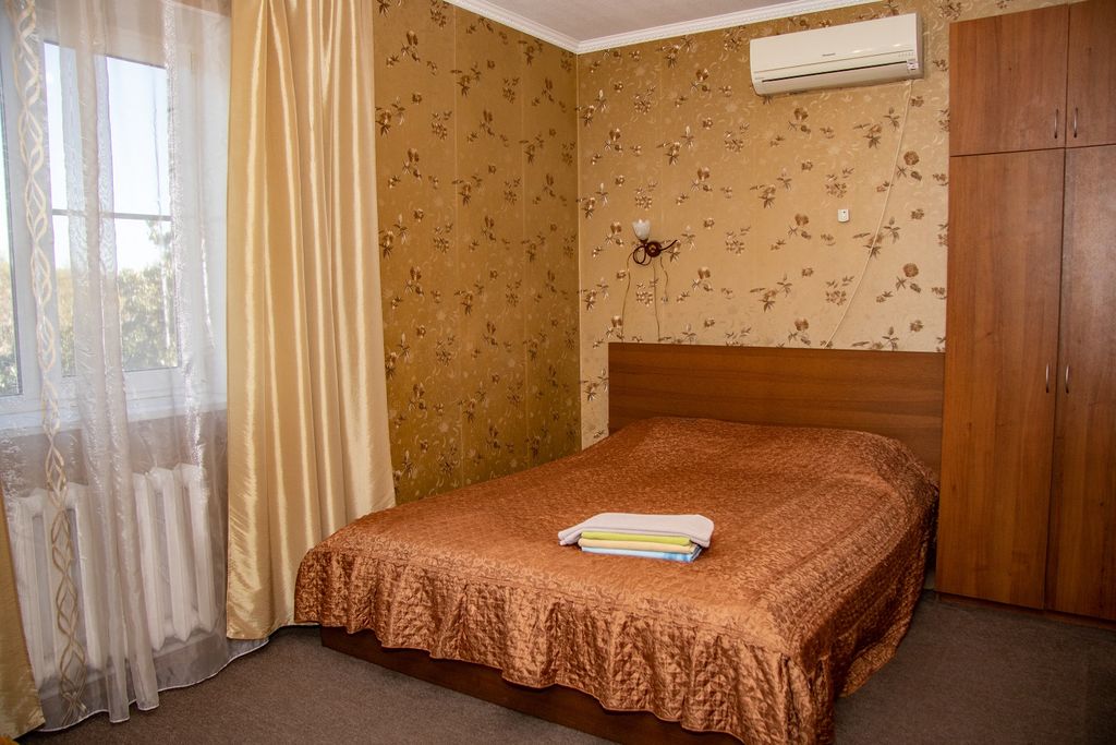 Южный экспресс — Семейный номер Двухкомнатные 7-мест «Комфорт»