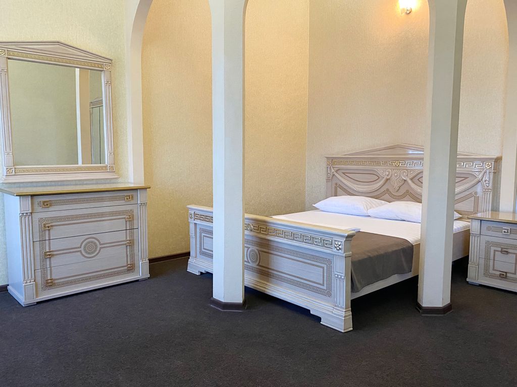 КДЦ — Четырёхместный номер люкс