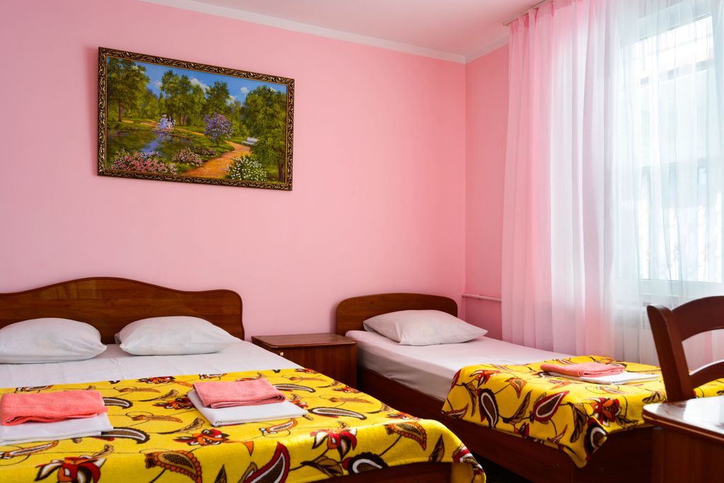 Звёздочка — Трёхместный номер стандарт