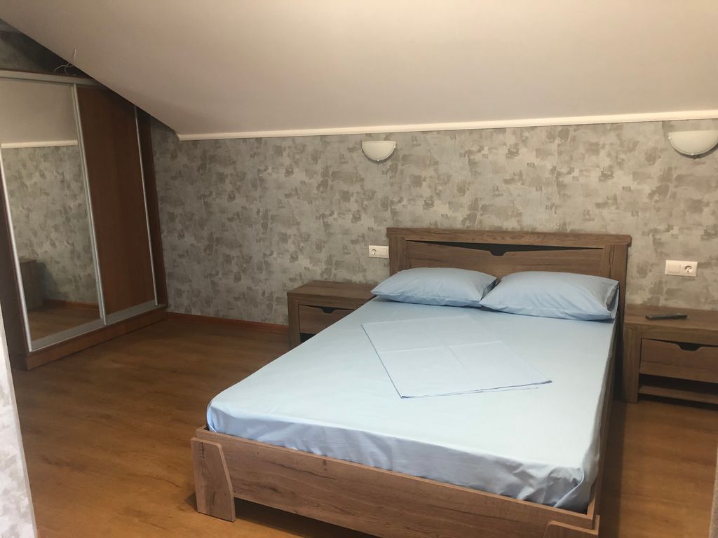 Совхозная 15 — Трёхместный номер стандарт с видом на город