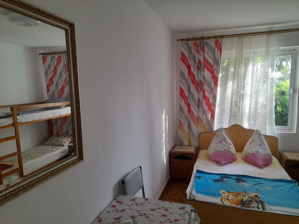 Валера и Люба — Трёхместный номер  с кондиционером