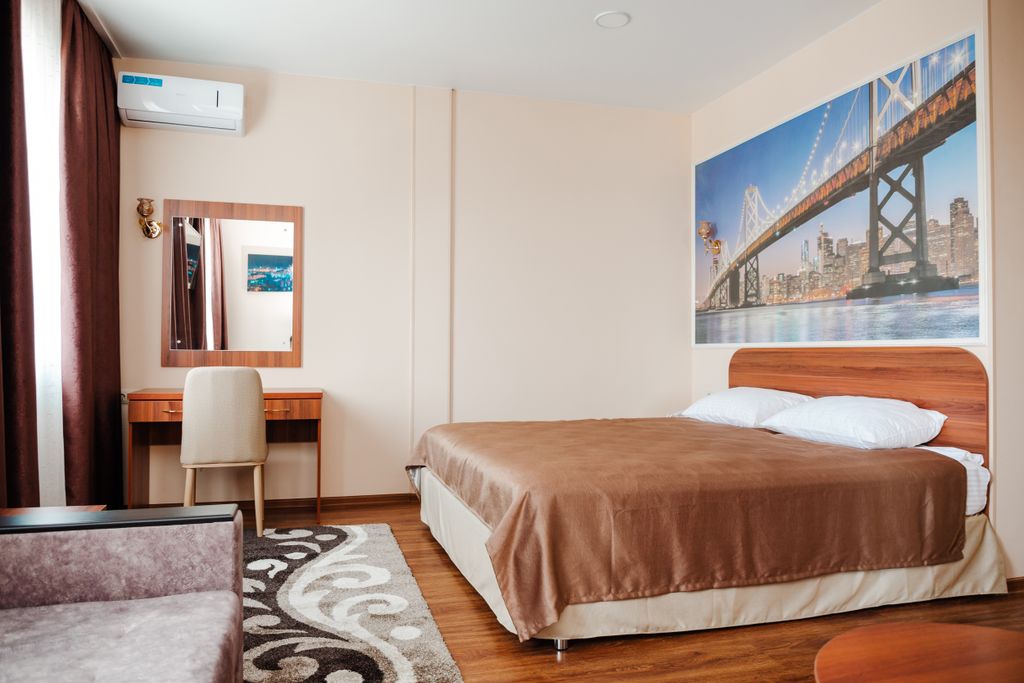 Восток — Двухместный номер с 1 кроватью люкс