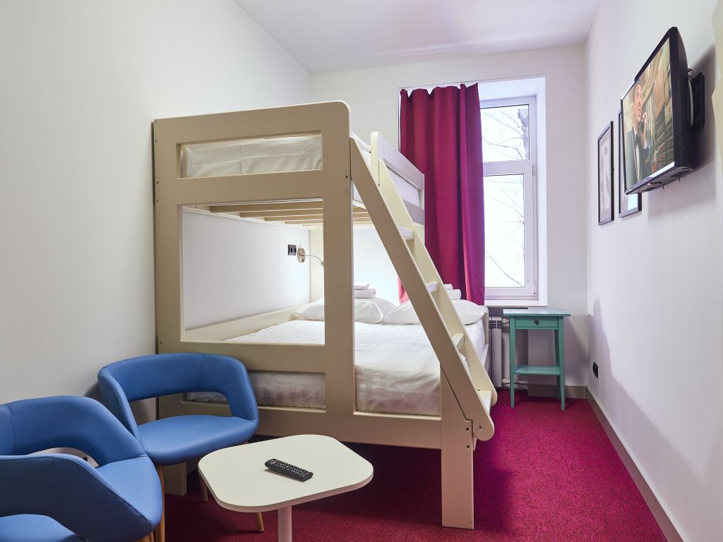 Друзья Смарт — Двухместный номер с 1 кроватью стандарт с удобствами на этаже