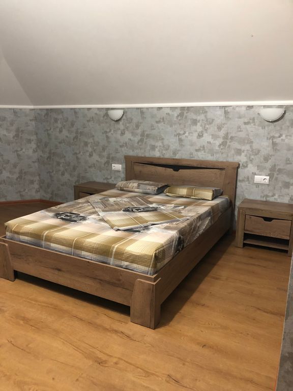 Совхозная 15 — Трёхместный номер стандарт с видом на город