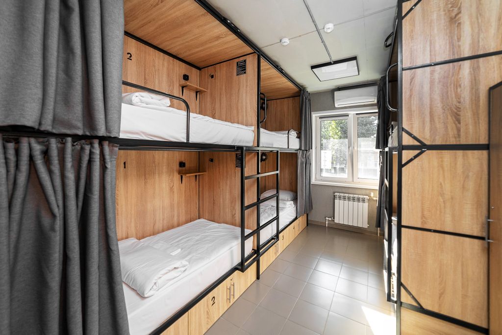 Sleep Box Hostel — Многоместный женский номер 6-ти местный