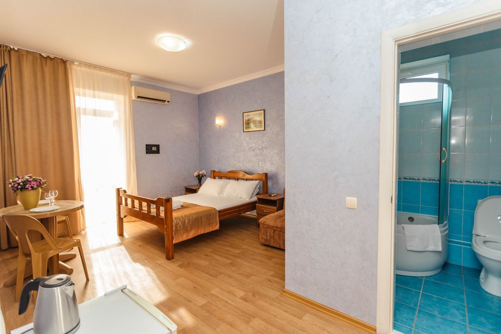 Алтын — Двухместный номер с 1 кроватью улучшенный