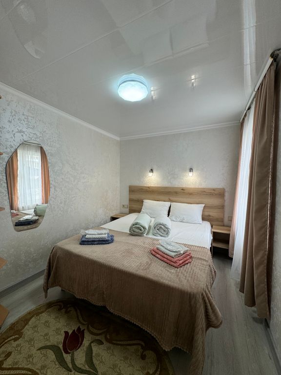 Пихтовый мыс у Марины — Четырёхместный номер стандарт с видом на горы