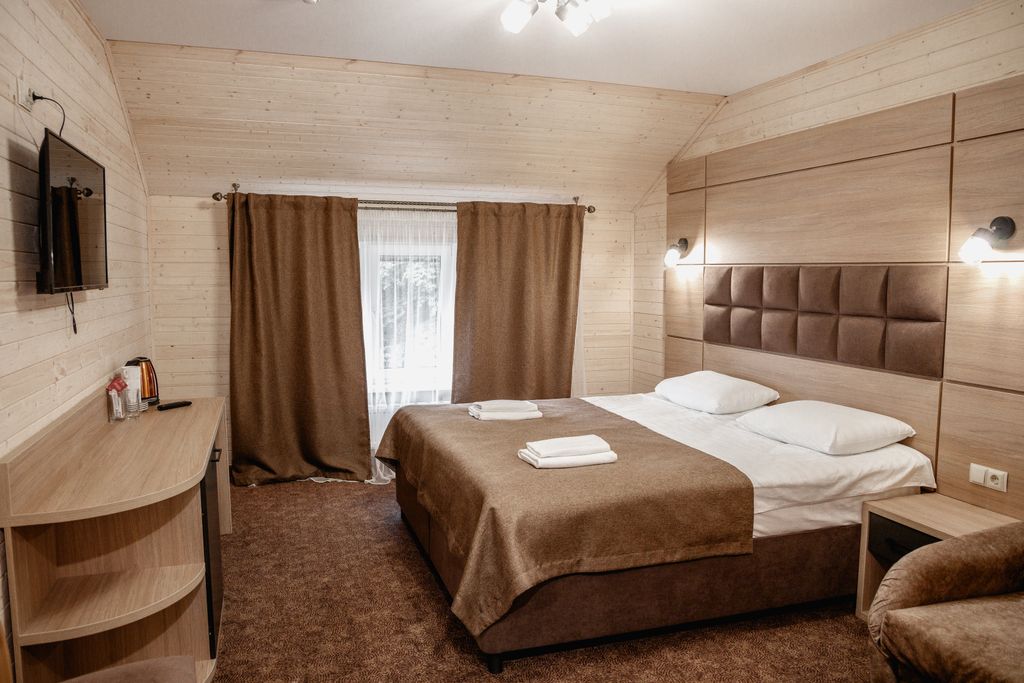 Усадьба Горная Лаванда — Трёхместный номер улучшенный с видом на горы