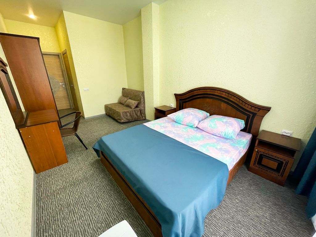 Камена — Трёхместный номер люкс с балконом