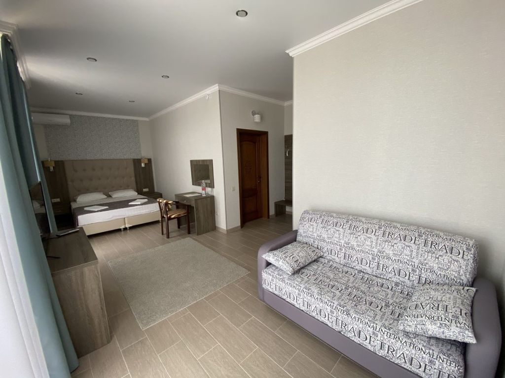 Amore — Трёхместный номер джуниор сюит с боковым видом на море