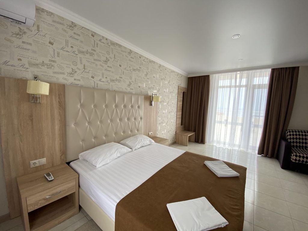 Amore — Трёхместный номер джуниор сюит на крыше