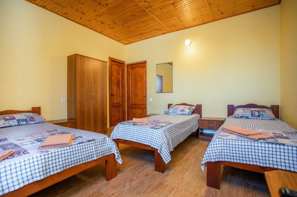 Апельсин — Четырёхместный номер стандарт