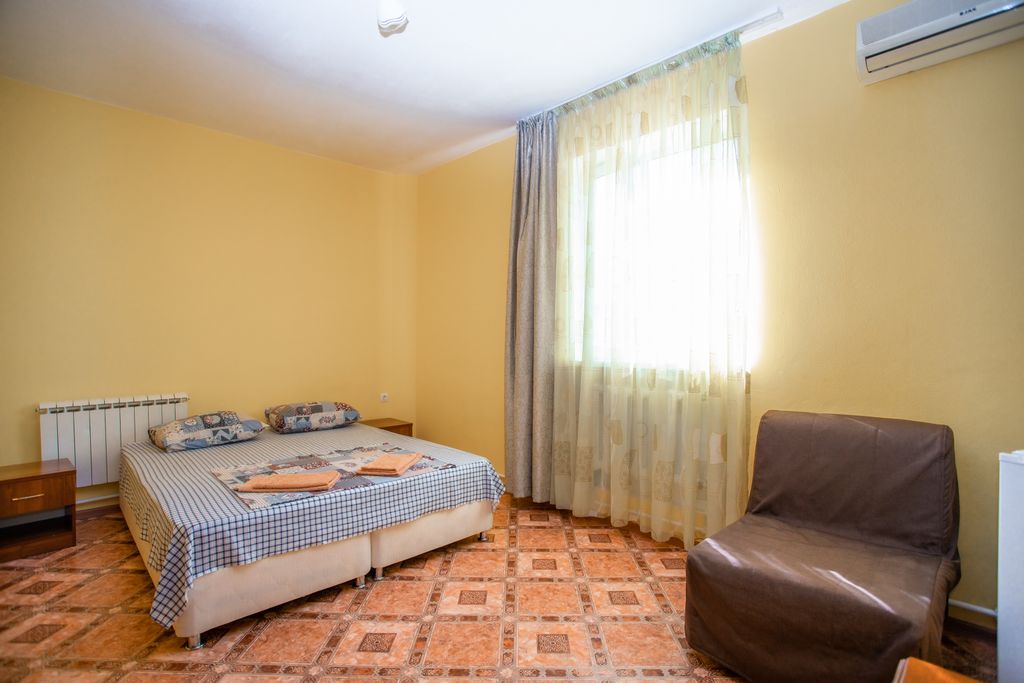 Апельсин — Многоместный смешанный номер Двухкомнатный номер люкс