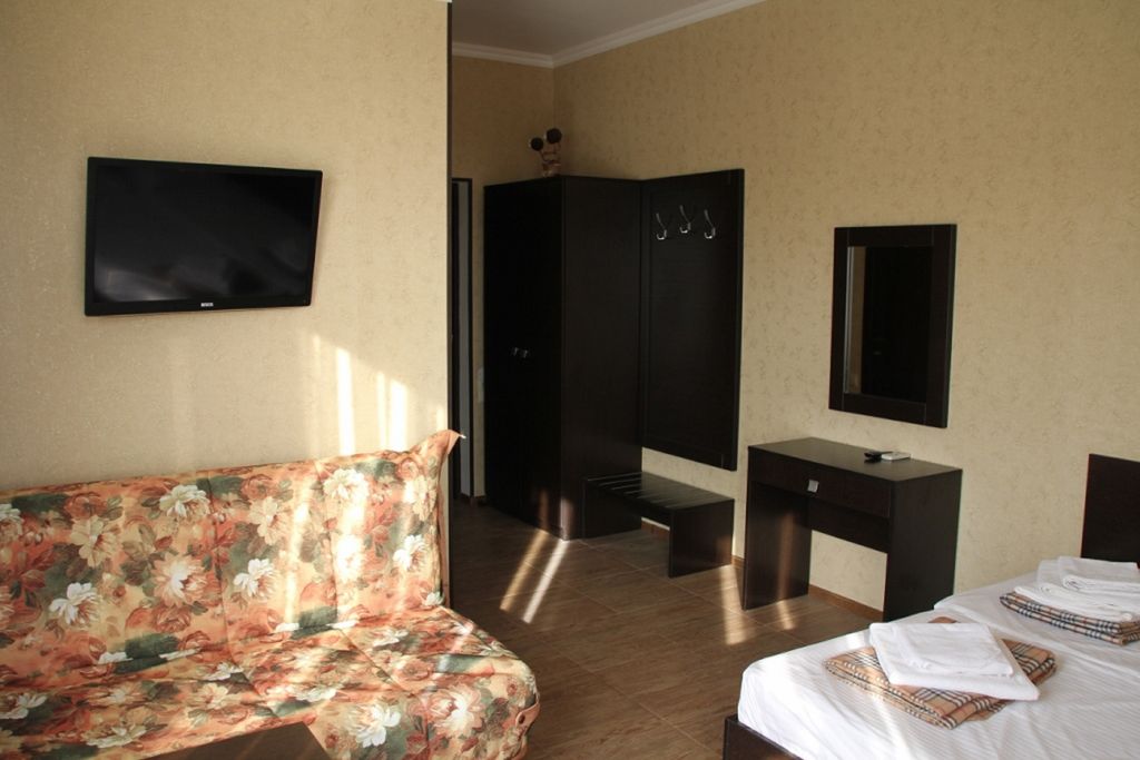 Жемчуг — Четырёхместный номер улучшенный