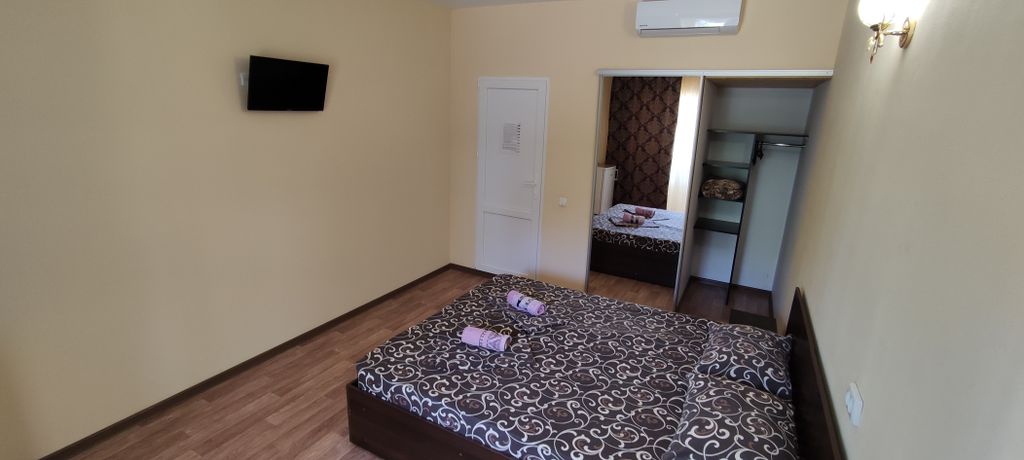 Оазис — Трёхместный номер Полулюкс 2-х, 3-х местный