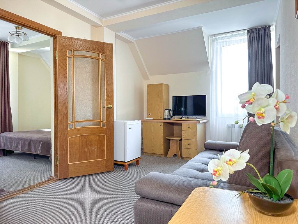 Вилла Валентина — Семейный номер Полулюкс двухкомнатный